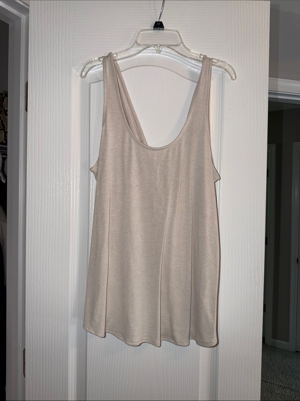 Express Scoop Neck Tank Top - Light Beige